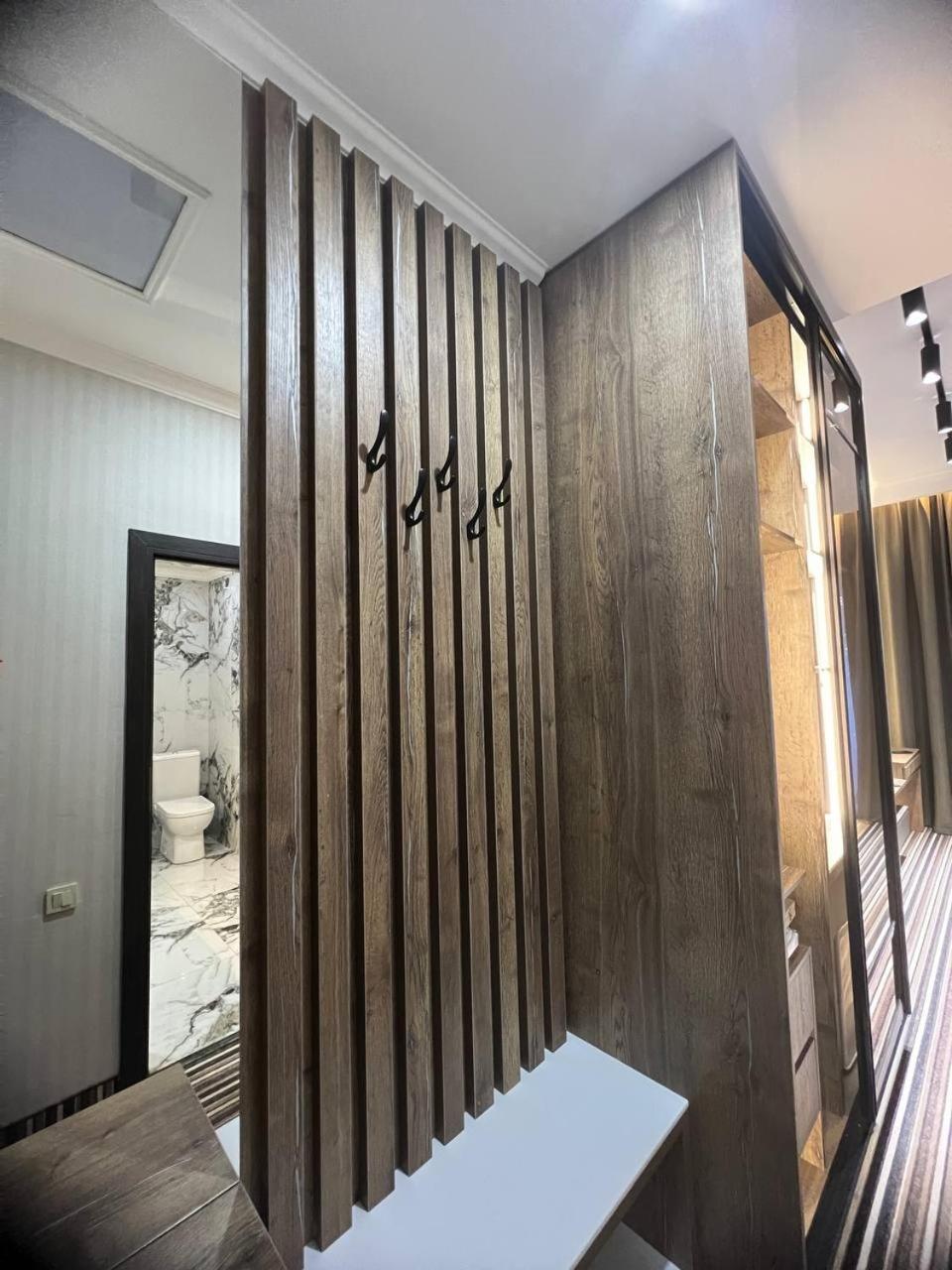 Sapar Standart Hotel Shymkent Esterno foto