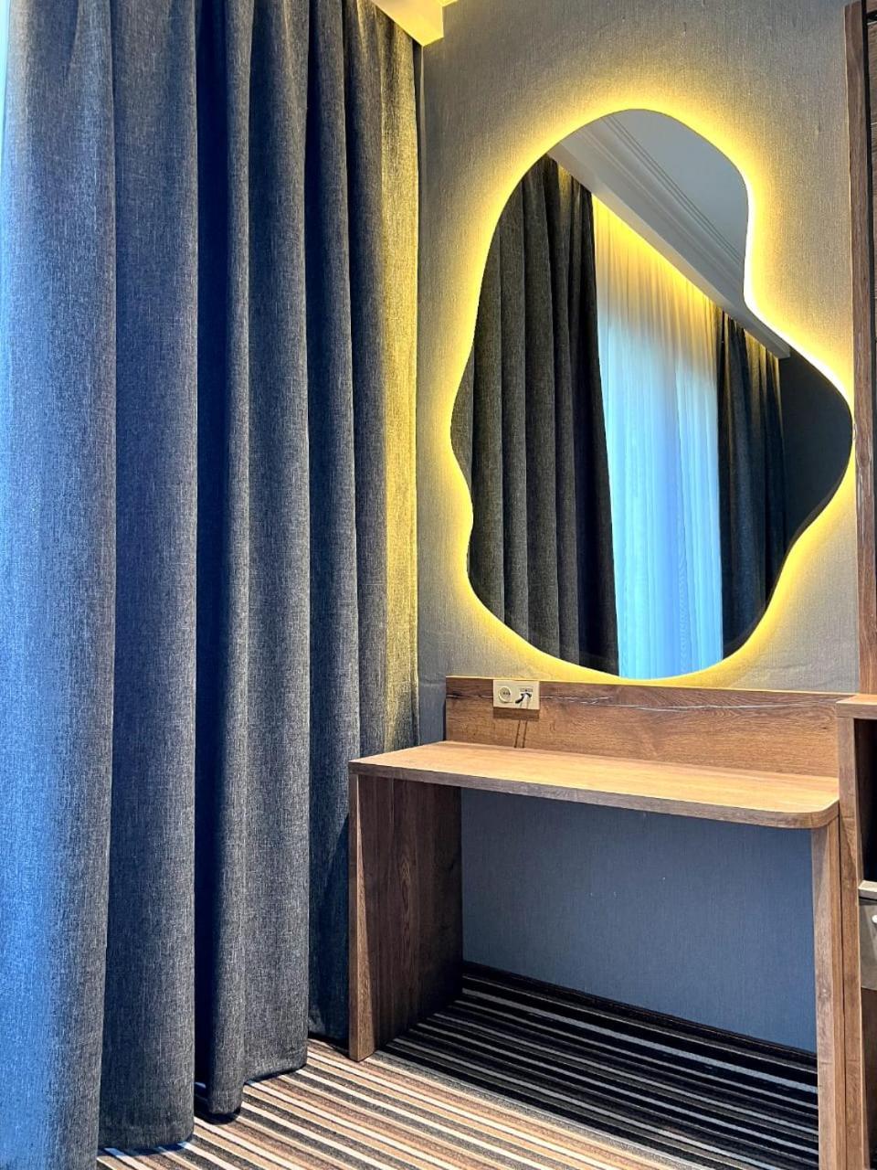 Sapar Standart Hotel Shymkent Esterno foto