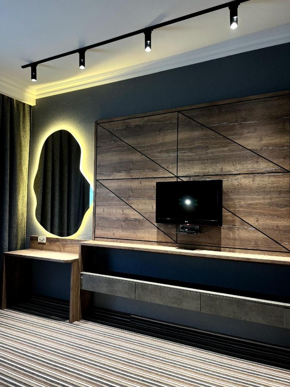 Sapar Standart Hotel Shymkent Esterno foto